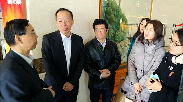 国家中医药管理局直属机关妇工委组织妇女职工代表参观地质博物馆